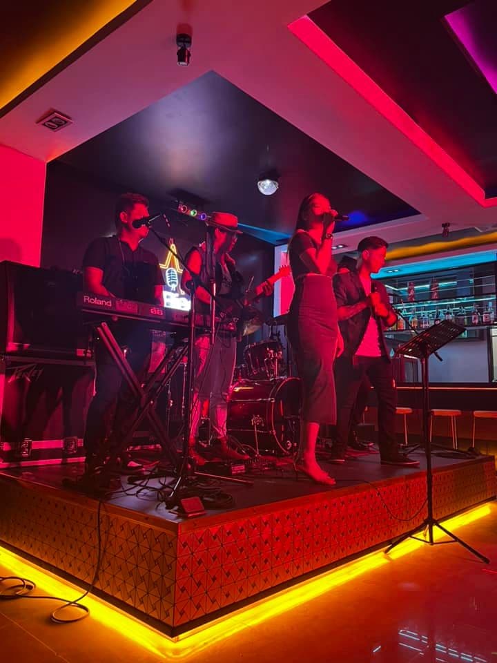 BarRocks Music Lounge