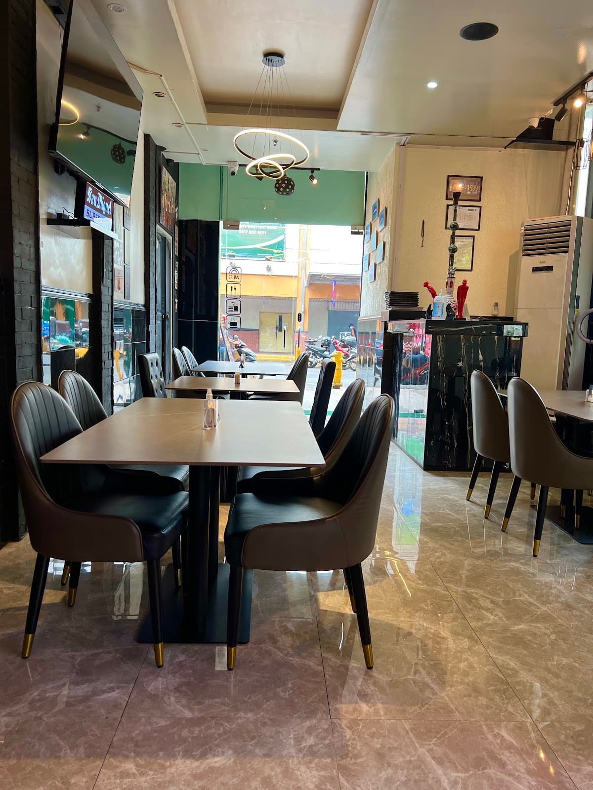 Habib RestoBar