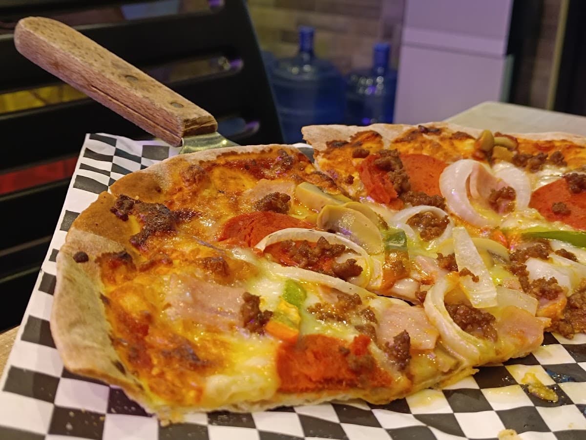 Harvey's Resto Sports Bar