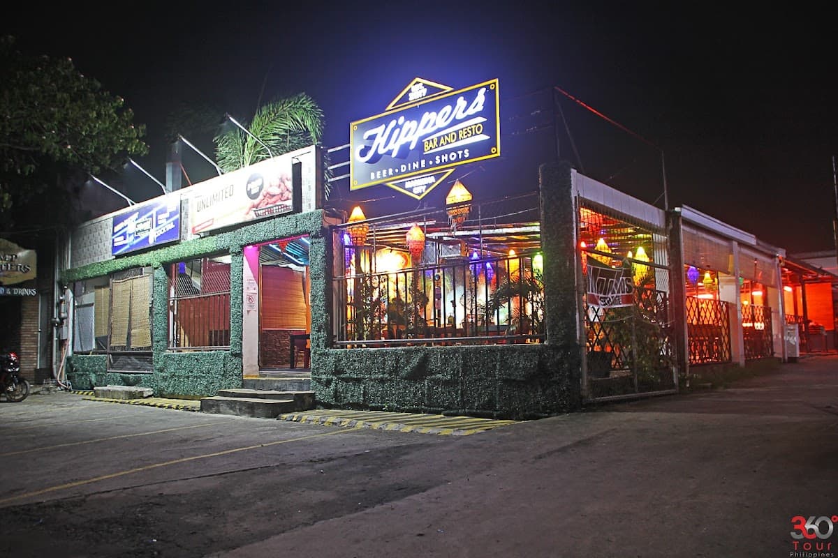 Hippers Bar and Resto - Marikina