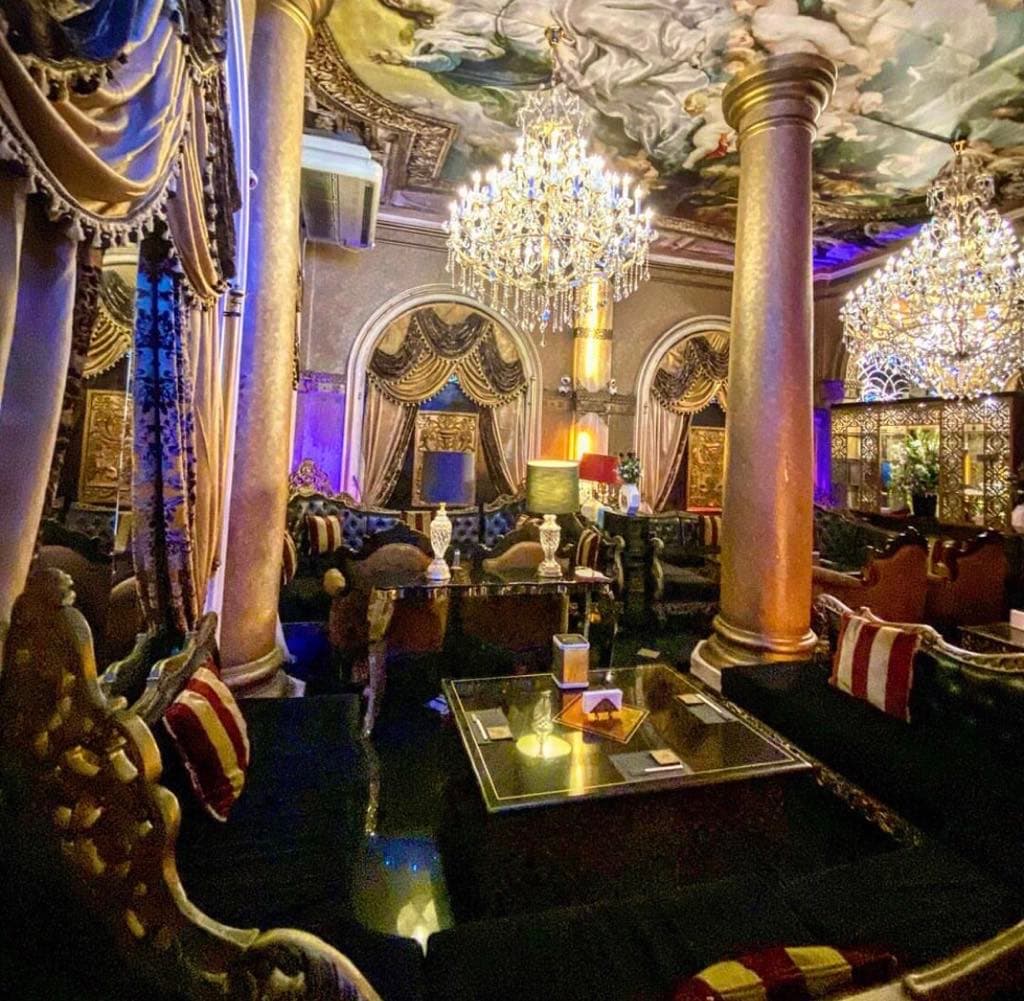 Room 526 International Luxury Lounge