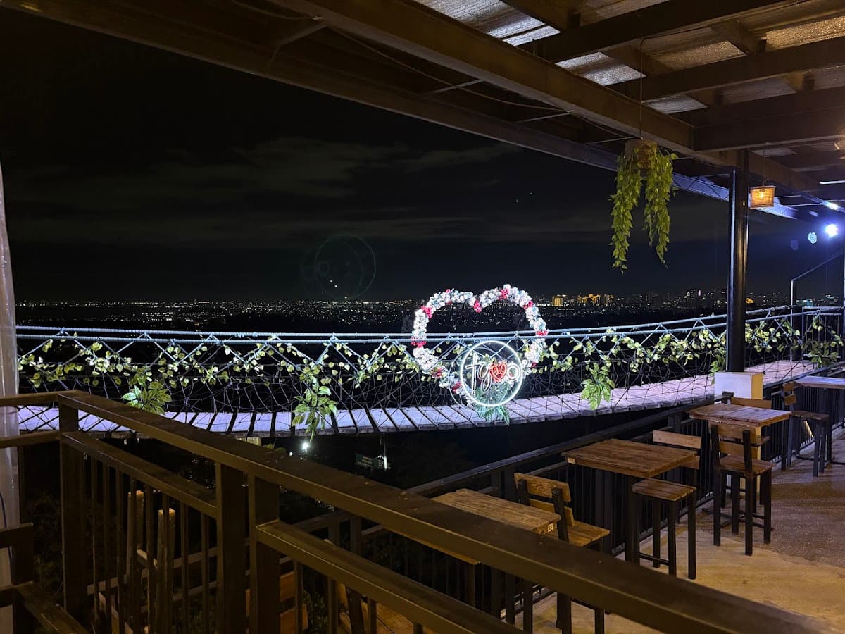 Tyvo Overlooking Grill & Cafe